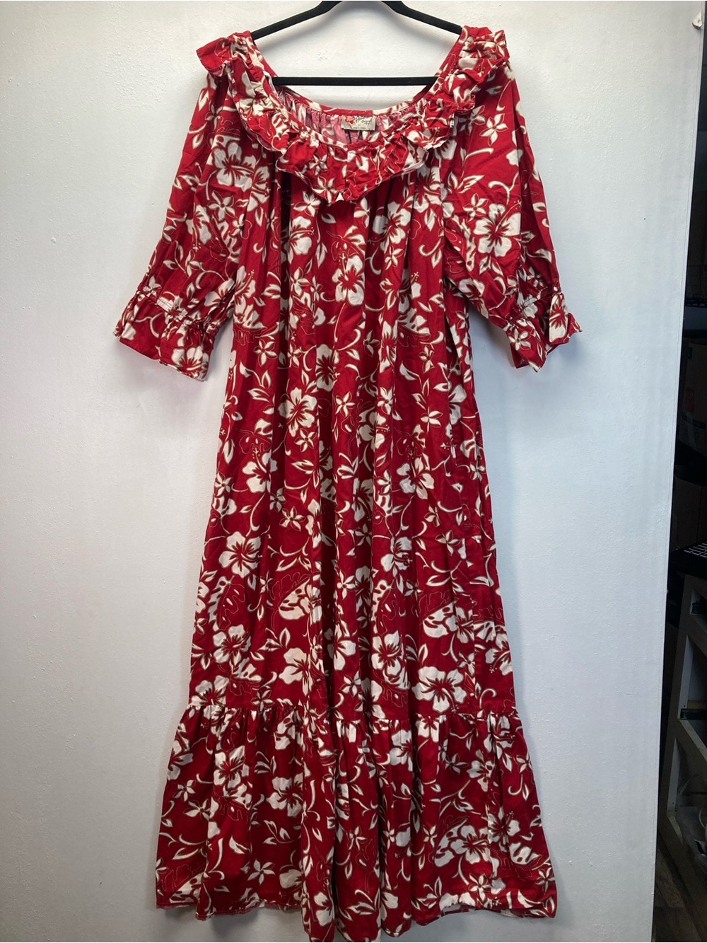 Vintage 90’ Hilo Hattie Muumuu Ruffled Maxi Dress Red white Hawaiian 2X Cotton